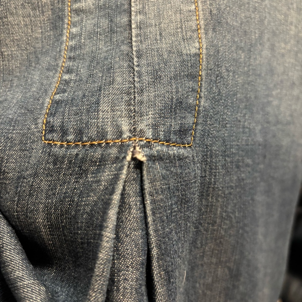 Cloth & Stone Denim Popover Top - Picture 7 of 7